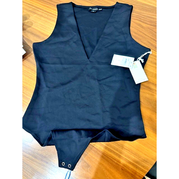Good American Womens Black V-Neck Sleeveless Bodysuit Sz XL - NEW W/TAGS!! $79 - Picture 3 of 7